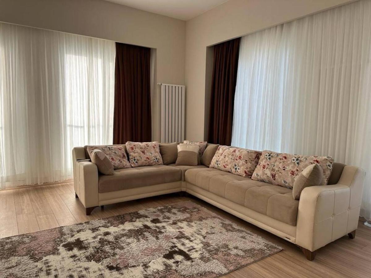 New Flat In Apartment *
